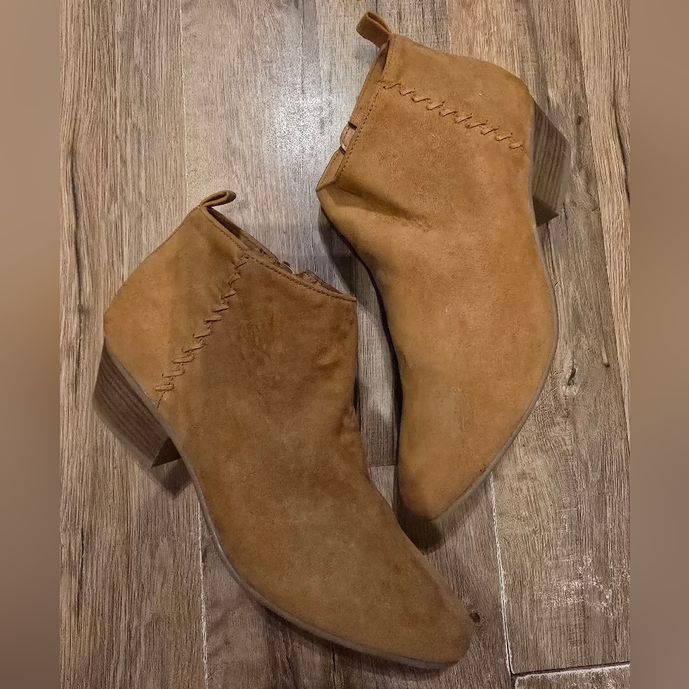Old Navy Toffee ankle boots